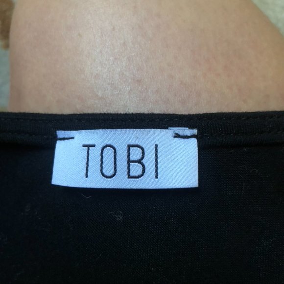Small Black Cropped V-Neck Long Sleeve by TOBI - Picture 4 of 4